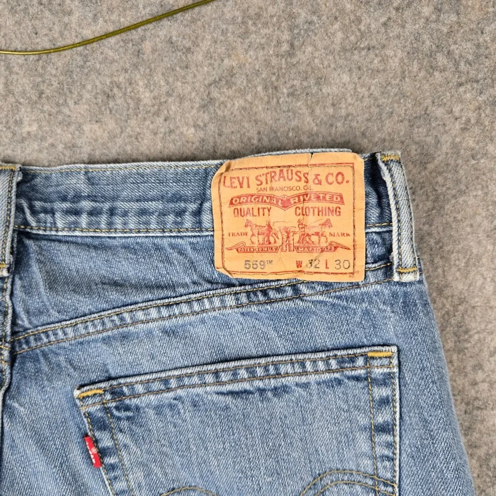 Levi's 559 Relaxed Straight Jeans Mens 32x30 Blue Denim Classic Faded Skater Y2k
